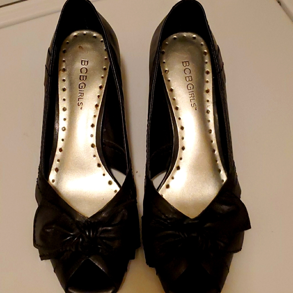 BCBG wedge shoes